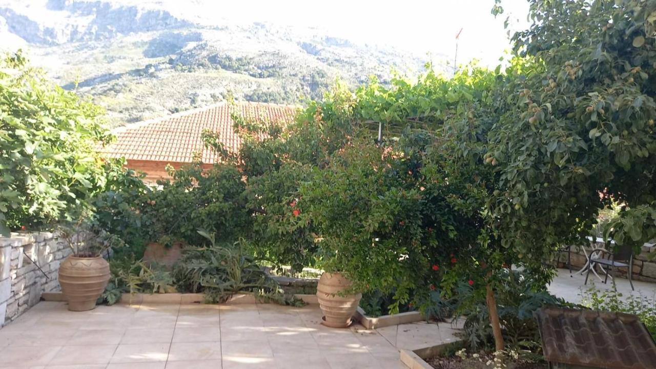 בית נופש Tulip House Yerakárion