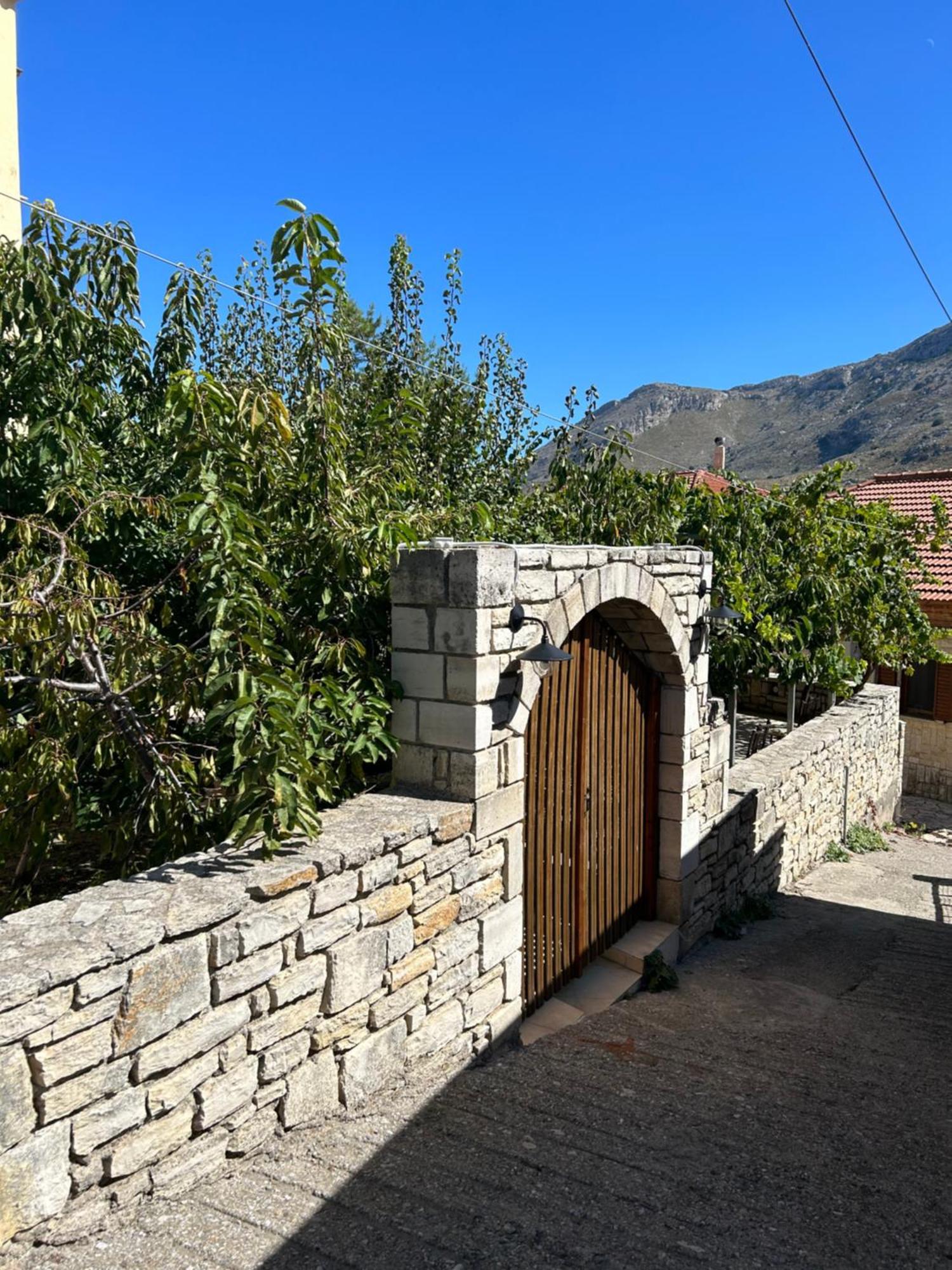 Tulip House בית נופש Yerakárion