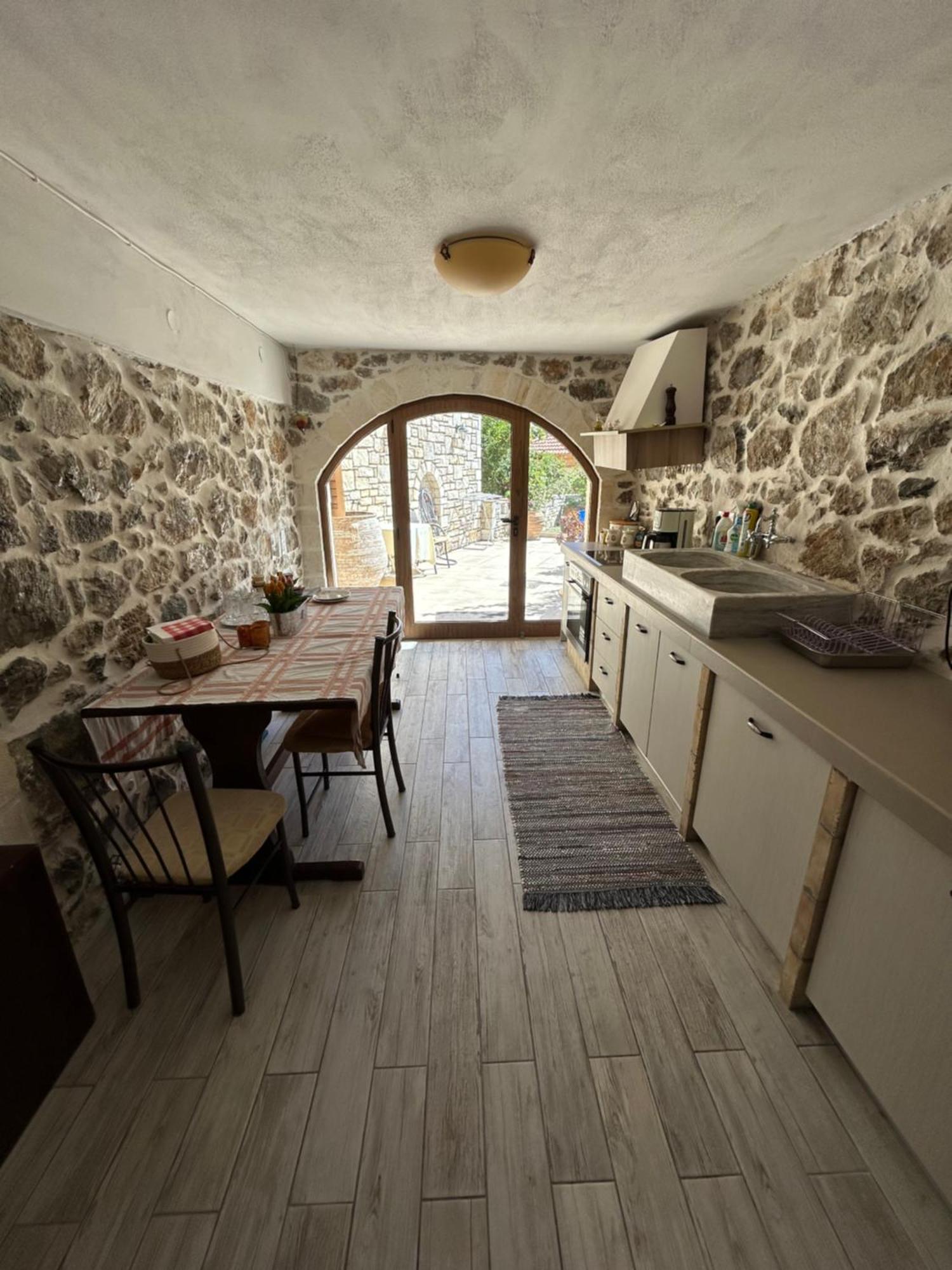 Tulip House בית נופש Yerakárion